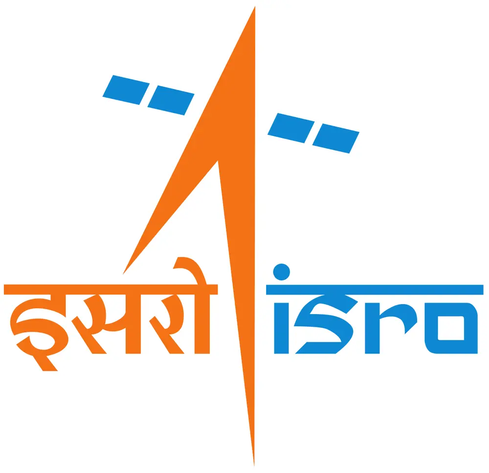 An orange arrow shooting straight up between two pairs of small slanted blue rectangles like satellite solar panels, with ISRO written in orange Devanagari on the left and in blue English letters on the right.