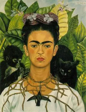 Frida Kahlo looks straight out, with joined dark eyebrows, wearing a necklace of thorns with a dead black hummingbird hanging from it. A monkey and a black cat sit behind her shoulders among large green leaves.